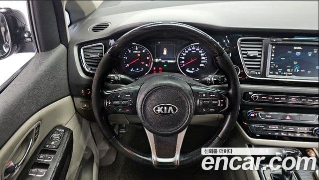 Kia All New Carnival President, 2016 13