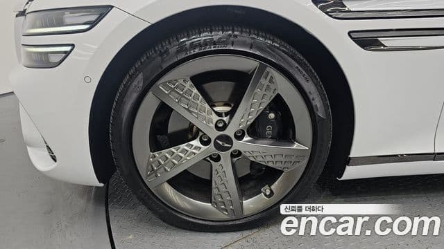 Genesis G80 (RG3) бензин 2.5 турбо AWD, 2025 все фото