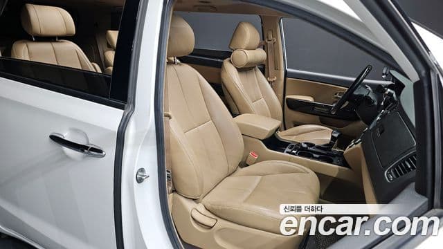 Kia All New Carnival VIP, 2017 12