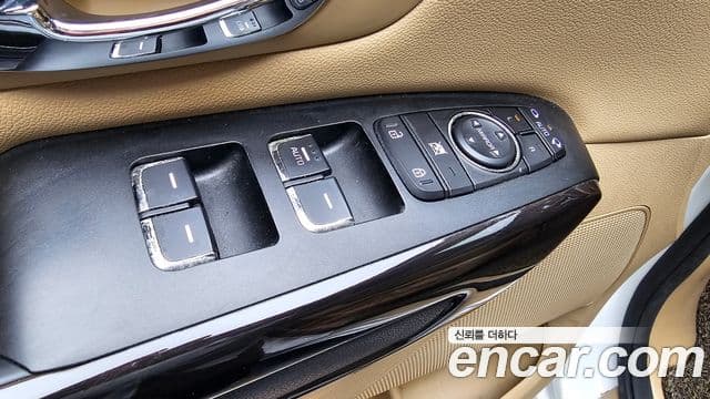 Kia All New Carnival VIP, 2017 14