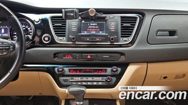 Kia All New Carnival VIP, 2017 19