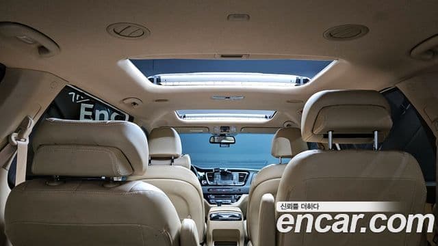 Kia All New Carnival VIP, 2017 20