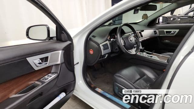 Jaguar New XF X250, 2015 10