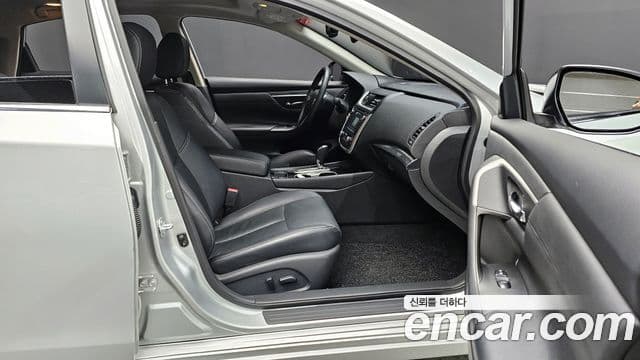 Nissan 알티마 L33, 2017 11