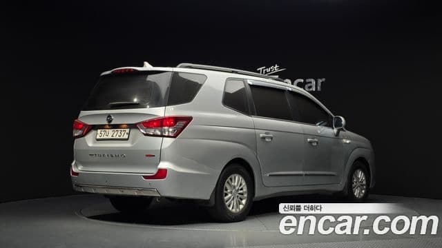 KG모빌리티(SsangYong) Korando 투리스모 4WD TX 9인승, 2018 2