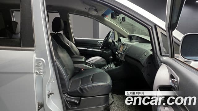 KG모빌리티(SsangYong) Korando 투리스모 4WD TX 9인승, 2018 10