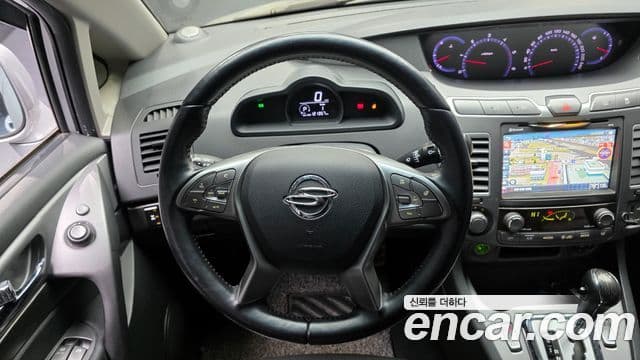 KG모빌리티(SsangYong) Korando 투리스모 4WD TX 9인승, 2018 13