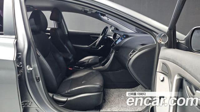 Hyundai Avante MD M16 GDI Avenue, 2014 11