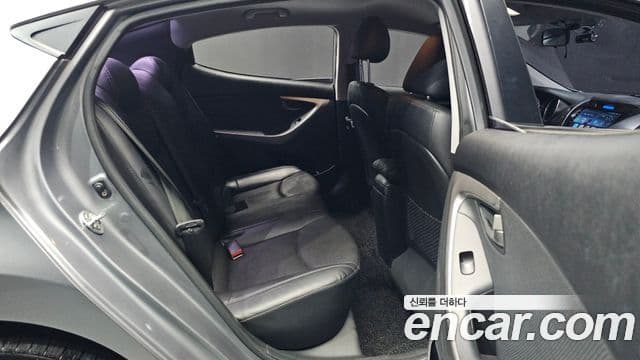 Hyundai Avante MD M16 GDI Avenue, 2014 12