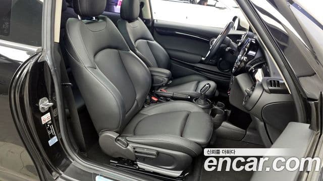 Mini Cooper D 3세대, 2019 11