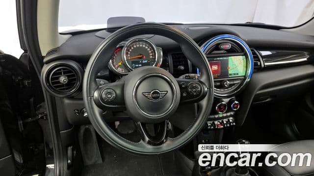 Mini Cooper D 3세대, 2019 13
