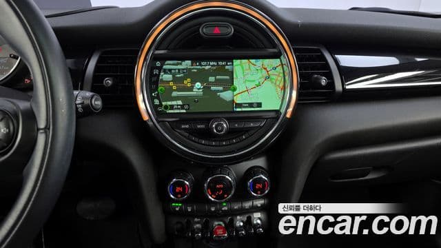 Mini Cooper D 3세대, 2019 14