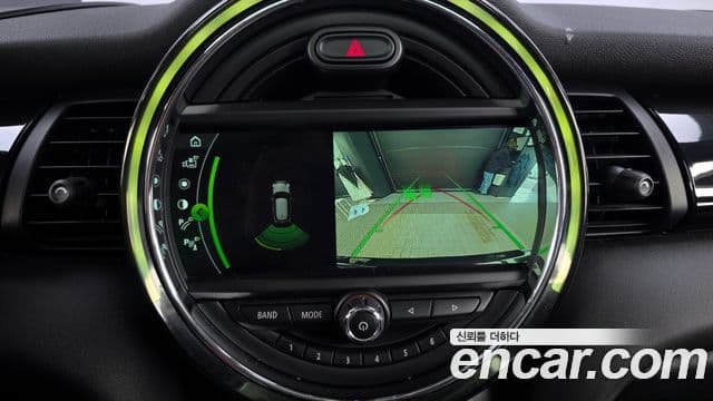 Mini Cooper D 3세대, 2019 15