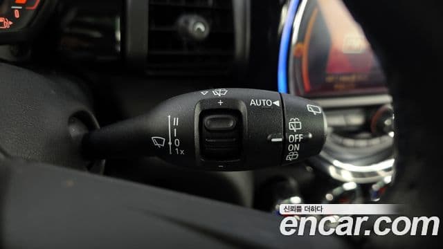 Mini Cooper D 3세대, 2019 17