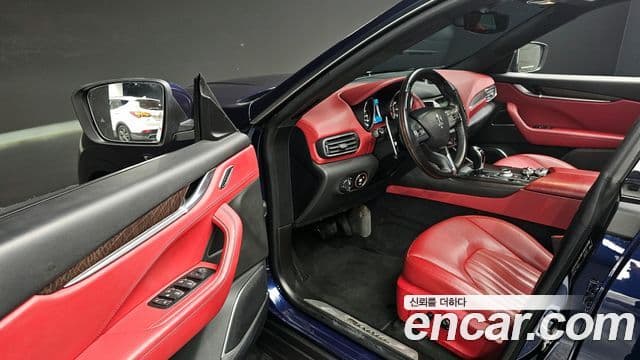 Maserati Levante Luxury, 2017 11