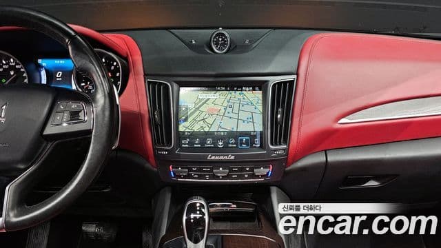 Maserati Levante Luxury, 2017 14