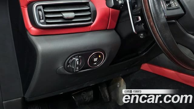 Maserati Levante Luxury, 2017 16