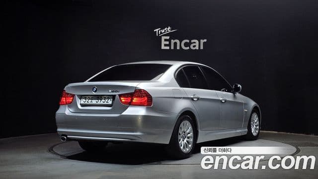 BMW 3시리즈 (E90) 320i седан, 2009 2