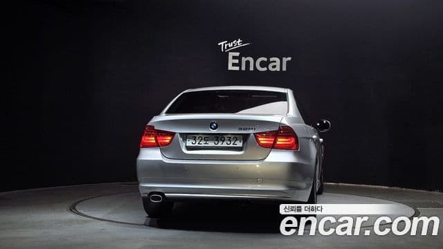 BMW 3시리즈 (E90) 320i седан, 2009 4