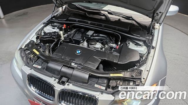 BMW 3시리즈 (E90) 320i седан, 2009 6