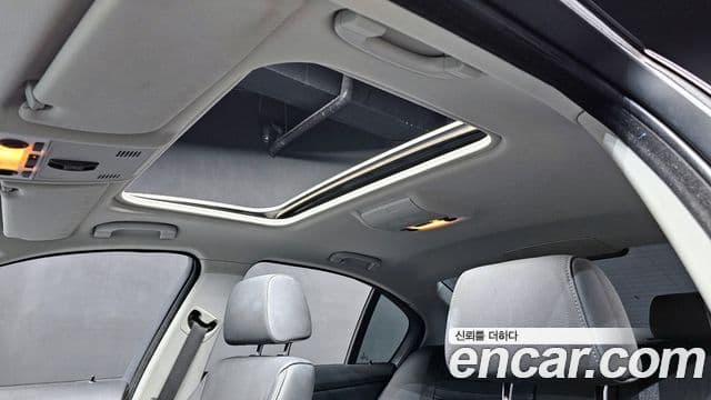 BMW 3시리즈 (E90) 320i седан, 2009 19