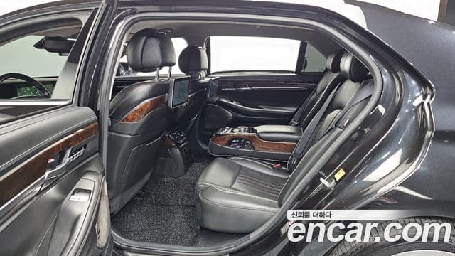 Genesis EQ900 Prestige, 2018 11