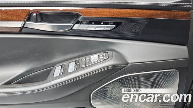 Genesis EQ900 Prestige, 2018 13