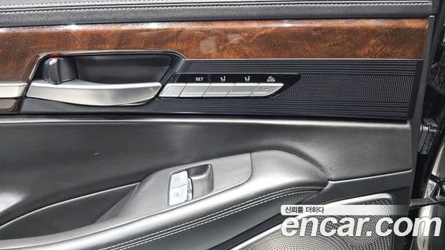 Genesis EQ900 Prestige, 2018 18