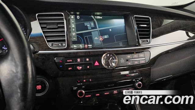 Kia The / новый New K9 Executive, 2015 17