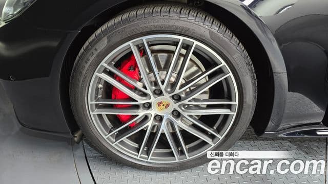 Porsche Panamera (971) 4.0 GTS, 2019 все фото