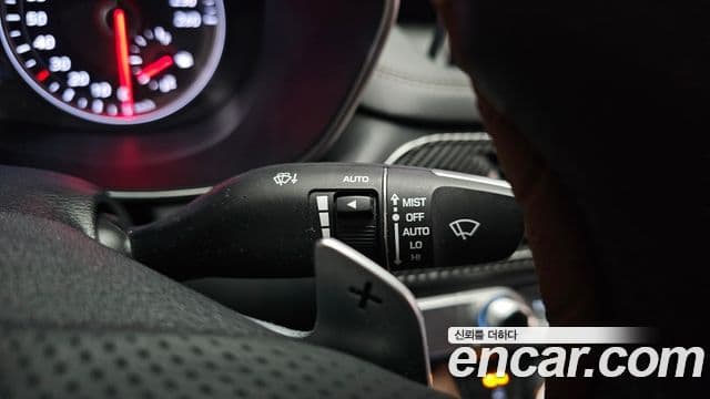 Genesis G70 Elite, 2019 18