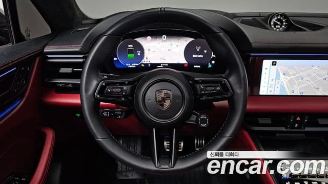 Porsche Macan EV турбо, 2025 13