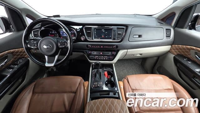 Kia All New Carnival VIP, 2016 1