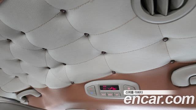 Kia All New Carnival VIP, 2016 11