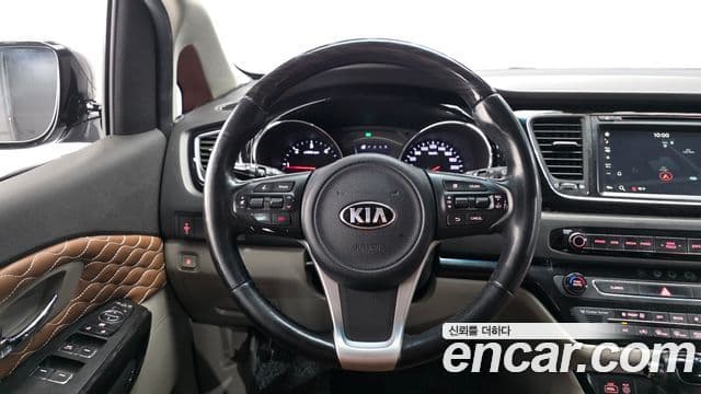 Kia All New Carnival VIP, 2016 18