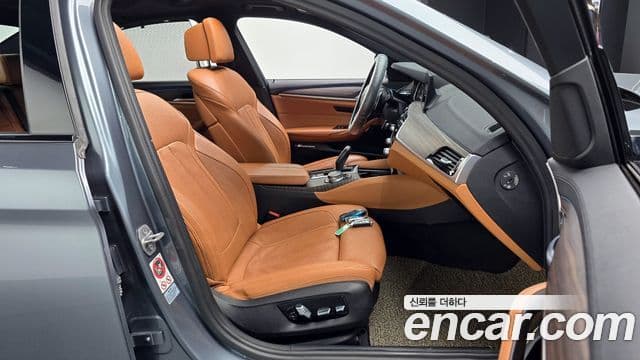 BMW 5시리즈 (G30) 520d xDrive M Sport Plus, 2017 10