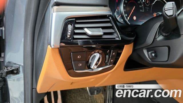 BMW 5시리즈 (G30) 520d xDrive M Sport Plus, 2017 17