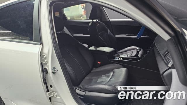 Kia K5 2세대 Prestige, 2016 11