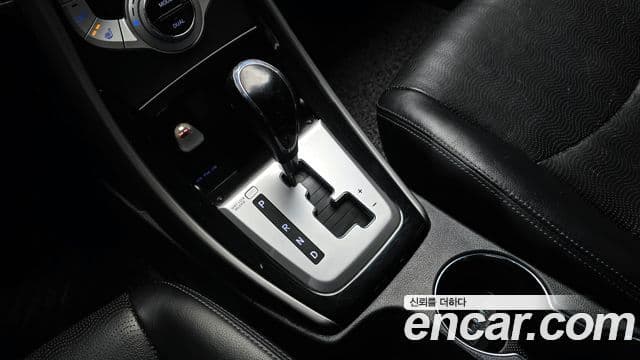 Hyundai Avante MD M16 GDI top, 2011 9