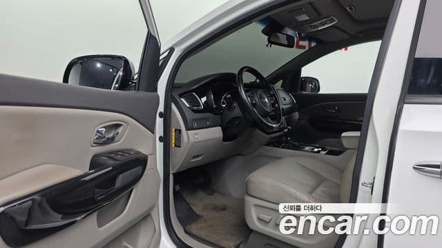 Kia All New Carnival Prestige, 2016 12