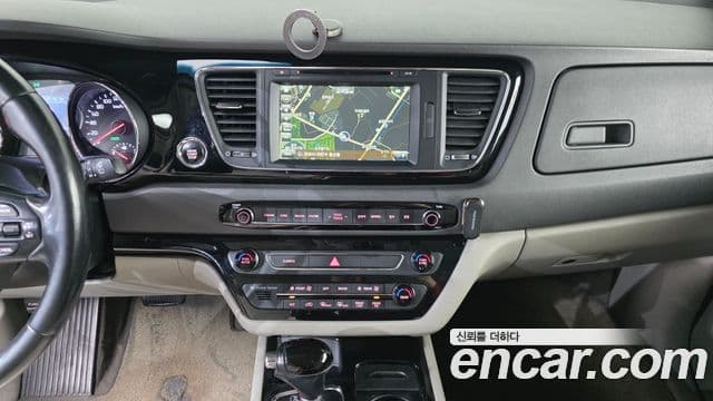 Kia All New Carnival Prestige, 2016 15
