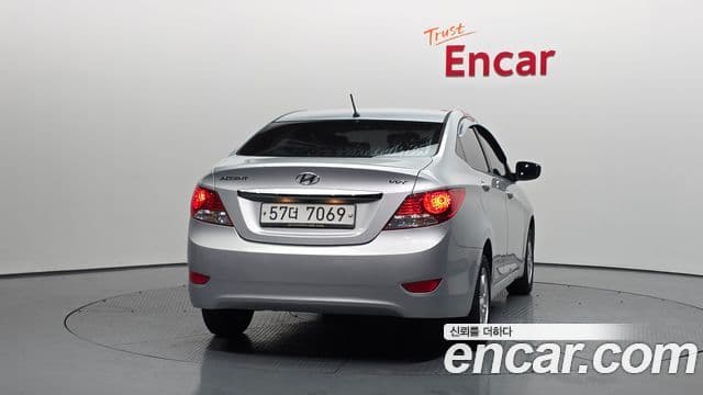 Hyundai Accent(новый кузов / новое поколение) Modern, 2015 4