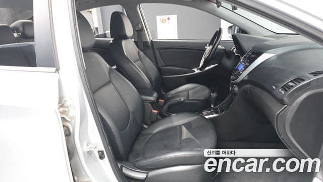 Hyundai Accent(новый кузов / новое поколение) Modern, 2015 11