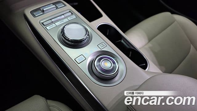 Genesis GV70, 2021 9