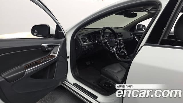 Volvo S60 2세대, 2018 10