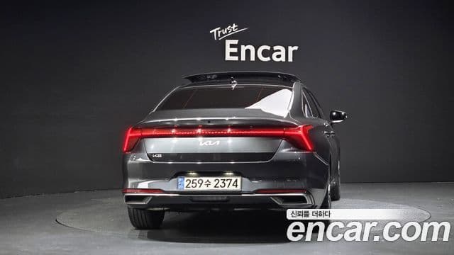Kia K8 Signature, 2023 4