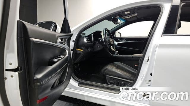 Genesis G70 Elite, 2019 10