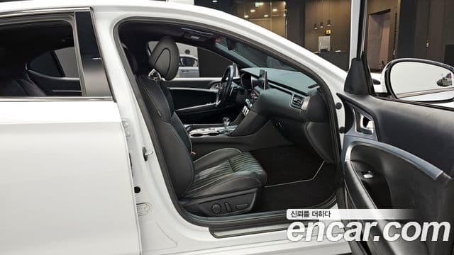 Genesis G70 Elite, 2019 11