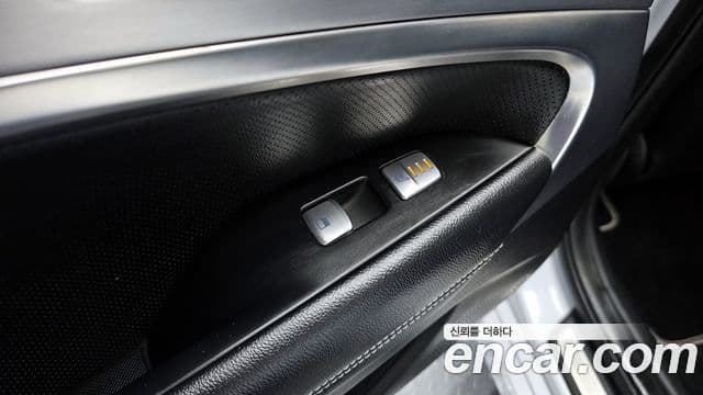 Genesis G70 Elite, 2019 18