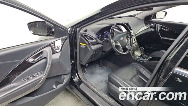 Hyundai Grandeur HG Premium, 2016 10